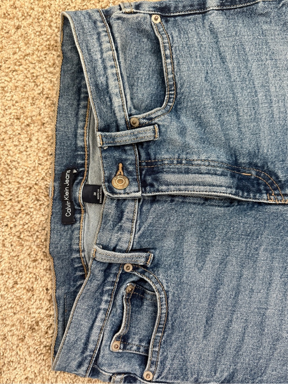 Calvin Klein Jeans High Rise Straight - Picture 4 of 4